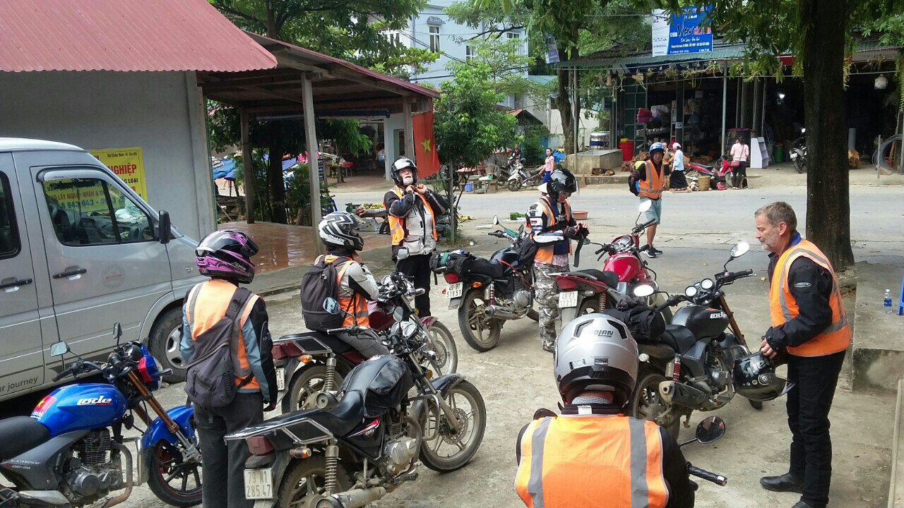 HOW TO BUY A MOTORBIKE IN VIETNAM