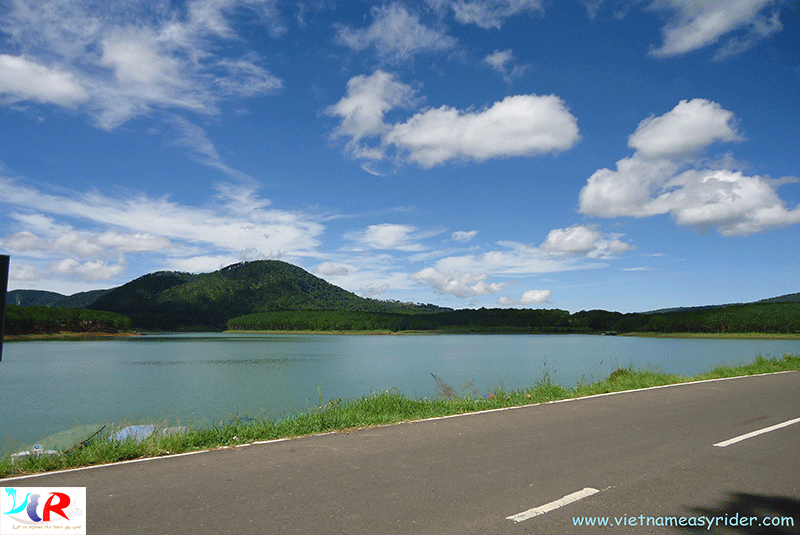 easyrider-tour-in-da-lat-city-tuyen-lam-lake